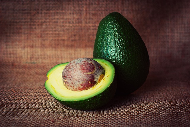 Halved-avocado